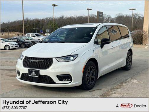 2023 Chrysler Pacifica Hybrid Limited