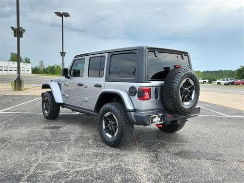 Photo 4 of 26 of 2018 Jeep Wrangler Unlimited Rubicon