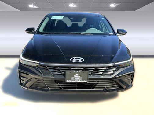 2025 Hyundai ELANTRA HEV SEL Sport