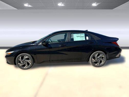 2025 Hyundai ELANTRA HEV SEL Sport