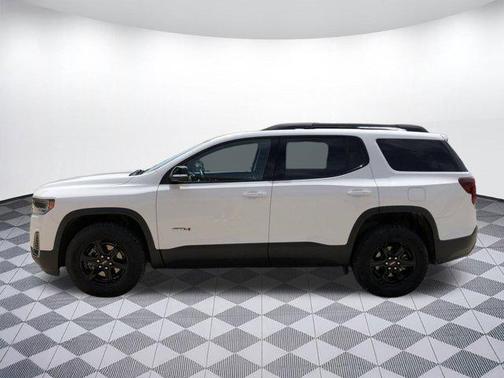 2022 GMC Acadia AWD AT4