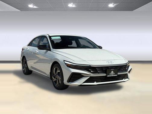 2025 Hyundai ELANTRA HEV SEL Sport