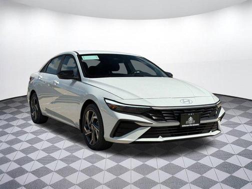 2025 Hyundai ELANTRA HEV SEL Sport