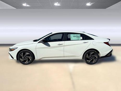 2025 Hyundai ELANTRA HEV SEL Sport