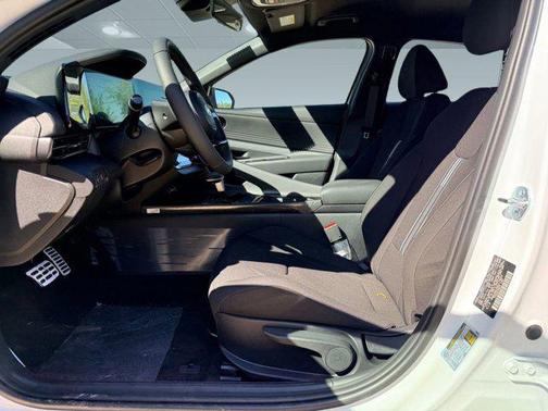 2025 Hyundai ELANTRA HEV SEL Sport
