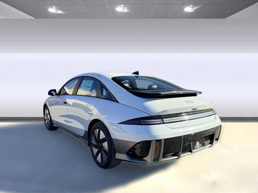 2025 Hyundai IONIQ 6 SE
