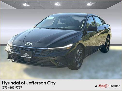 2025 Hyundai ELANTRA SEL