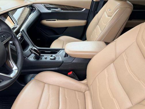 2022 Cadillac XT6 Premium Luxury AWD