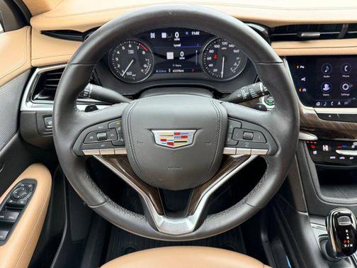 2022 Cadillac XT6 Premium Luxury AWD