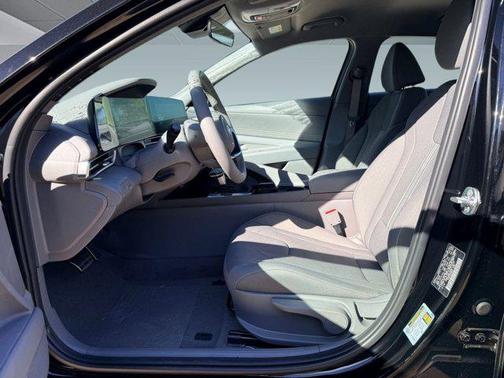 2025 Hyundai ELANTRA HEV SEL Sport