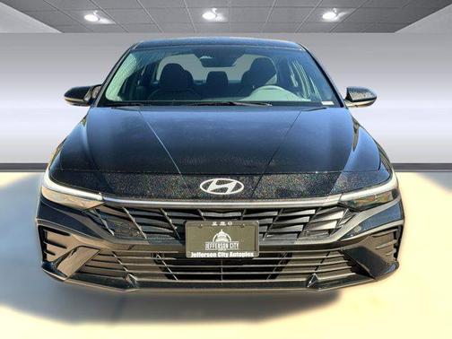 2025 Hyundai ELANTRA HEV SEL Sport