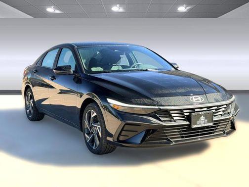 2025 Hyundai ELANTRA HEV SEL Sport