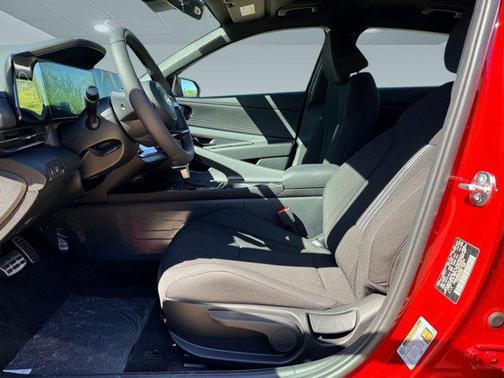 2025 Hyundai ELANTRA HEV SEL Sport