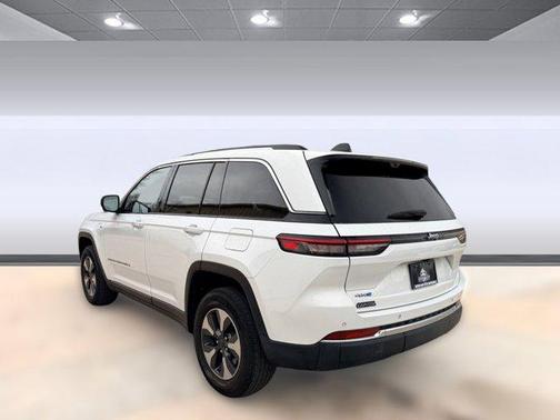 2022 Jeep Grand Cherokee 4xe Base