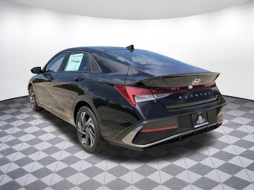 2025 Hyundai ELANTRA Sport