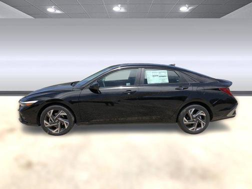 2025 Hyundai ELANTRA HEV SEL Sport