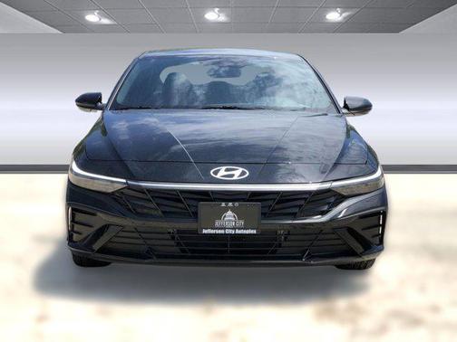 2025 Hyundai ELANTRA HEV SEL Sport
