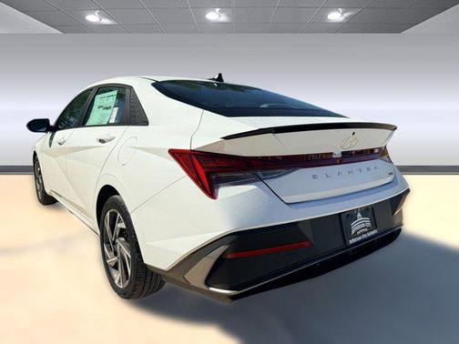 2025 Hyundai ELANTRA HEV SEL Sport