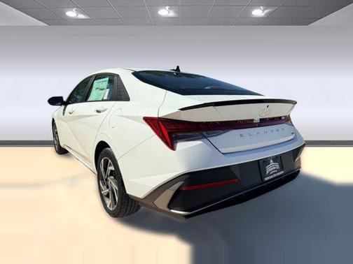 2025 Hyundai ELANTRA HEV SEL Sport