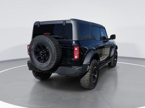 SHADOW BLACK 2024 Ford Bronco WILDTRAK