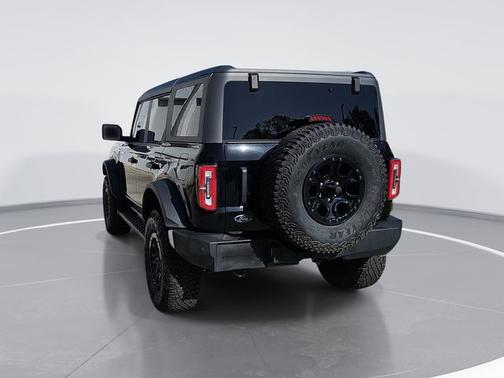 SHADOW BLACK 2024 Ford Bronco WILDTRAK