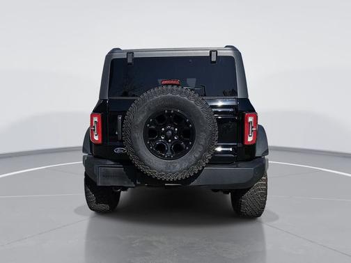 SHADOW BLACK 2024 Ford Bronco WILDTRAK