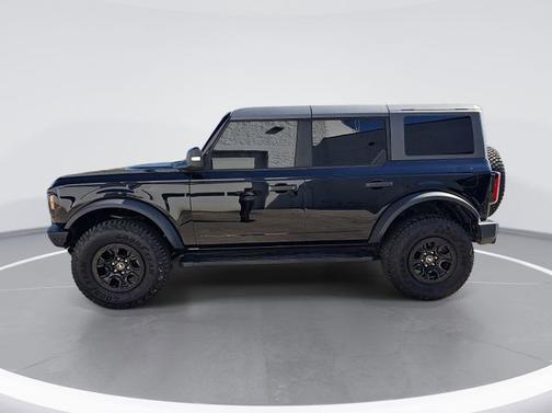 SHADOW BLACK 2024 Ford Bronco WILDTRAK