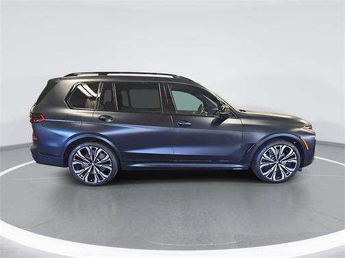 2023 BMW X7 M60I