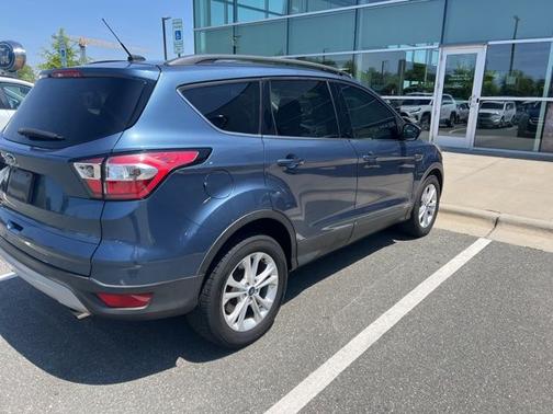 BLUE METALLIC 2018 Ford Escape SE