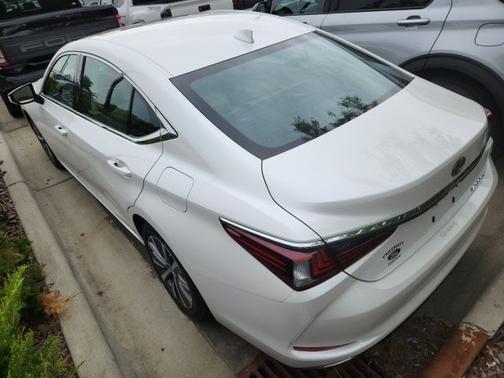 White Pearl 2020 Lexus ES 350 BASE
