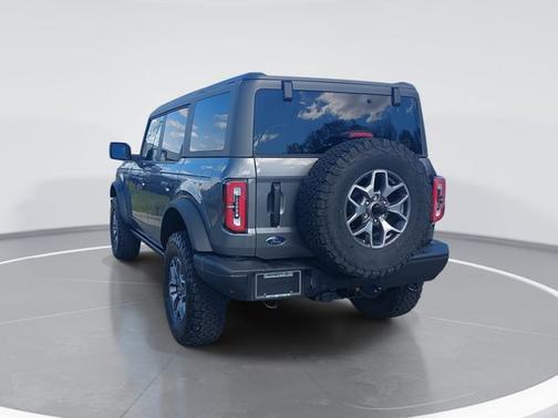 CARBONIZED GRAY METALLIC 2024 Ford Bronco BADLANDS