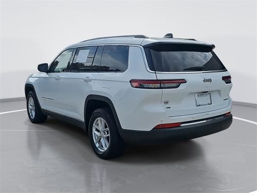 2022 Jeep Grand Cherokee LAREDO