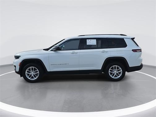 2022 Jeep Grand Cherokee LAREDO