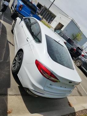 OXFORD WHITE 2020 Ford Fusion SE
