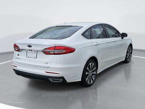 OXFORD WHITE 2020 Ford Fusion SE