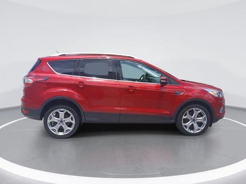RUBY RED METALLIC TINTED CC 2017 Ford Escape TITANIUM