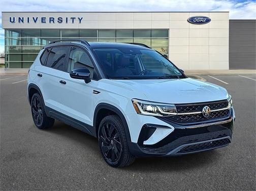 2024 Volkswagen Taos 1.5T SE BLACK