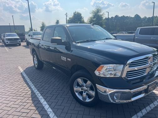2017 RAM 1500 SLT