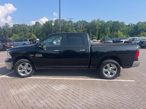 2017 RAM 1500 SLT