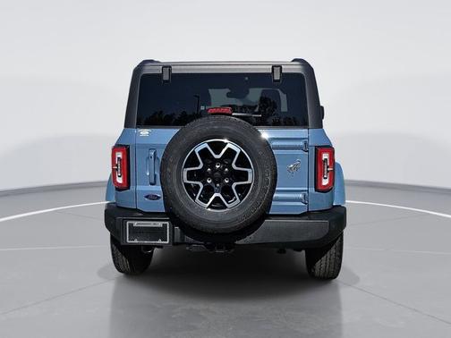 AZURE GRAY MET TRI-COAT 2024 Ford Bronco OUTER BANKS