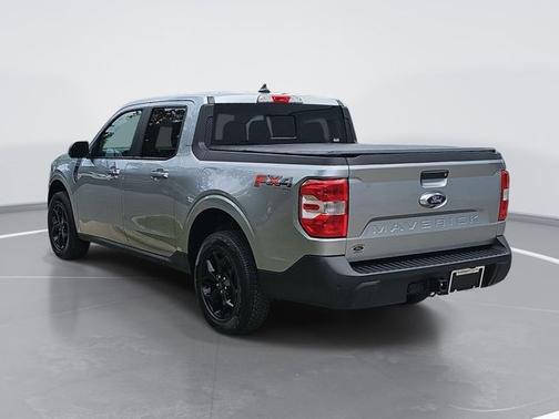 ICONIC SILVER METALLIC 2024 Ford Maverick LARIAT