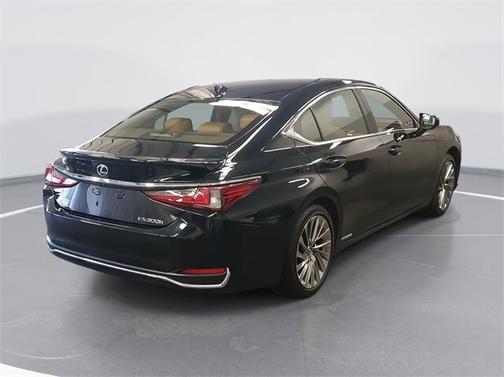 2019 Lexus ES 300h BASE
