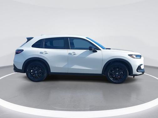 Platinum White Pearl 2025 Honda HR-V SPORT