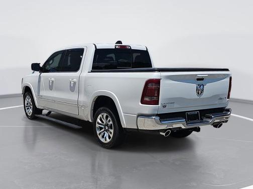 Ivory White Tri-Coat Pearlcoat 2023 RAM 1500 LIMITED
