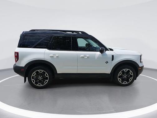 OXFORD WHITE 2025 Ford Bronco Sport OUTER BANKS