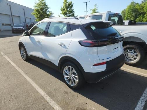 Summit White 2023 Chevrolet Bolt EUV LT