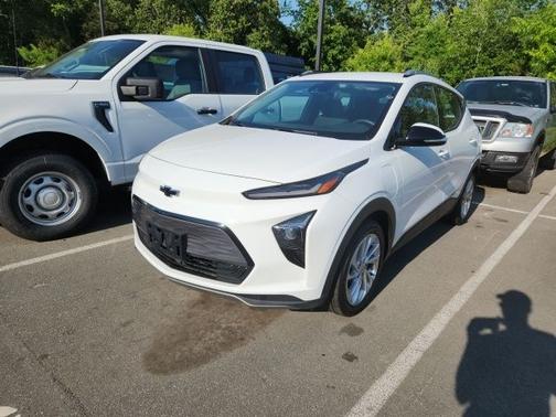 Summit White 2023 Chevrolet Bolt EUV LT