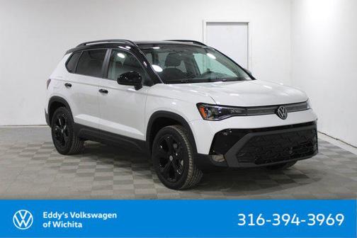 Pure White w/Deep Black Roof 2026 Volkswagen Taos SE Black