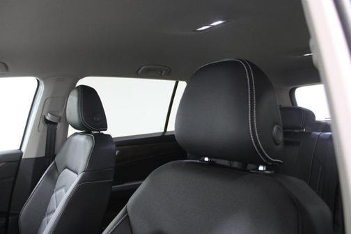 opal white pearl 2026 Volkswagen Atlas 2.0T SE