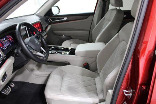 Aurora Red Metallic 2024 Volkswagen Atlas 2.0T SEL Premium R-Line 4MOTION
